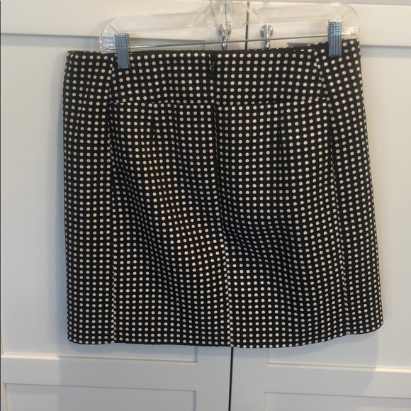 Loft skirt in black and white polka dot. Size 10 - Picture 2 of 3
